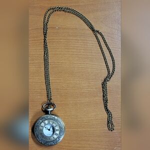 Ladies Pocket Watch Necklace NEW!